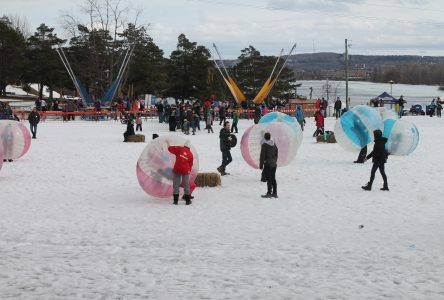 Sherbrooke celebrates winter ­during  record ­breaking ­heatwave