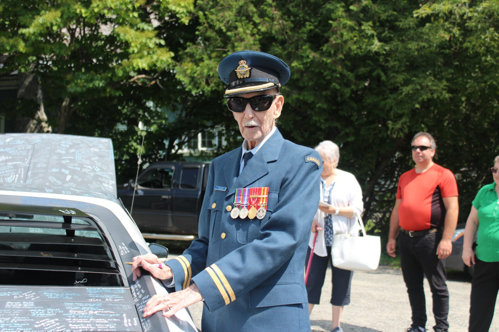 Classic car honours military veterans